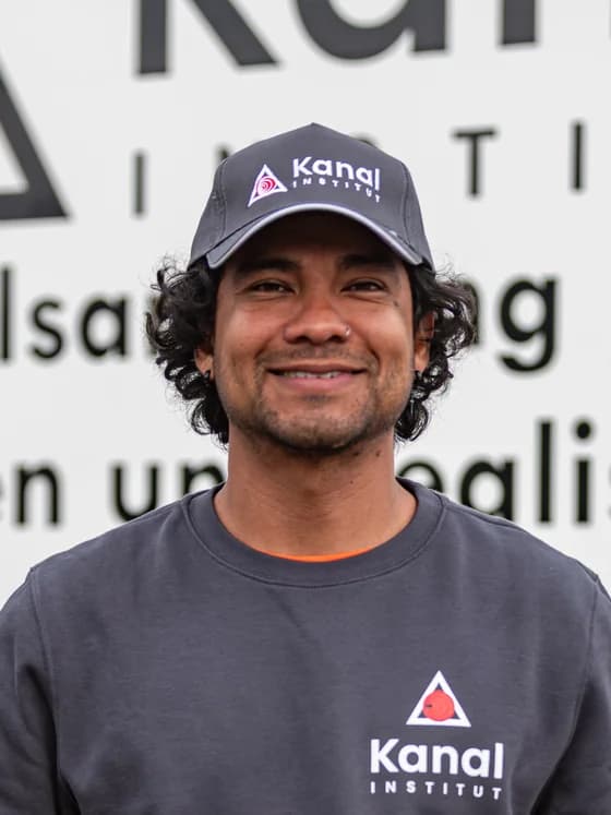 Hector Beneditt, Kanal-Institut AG